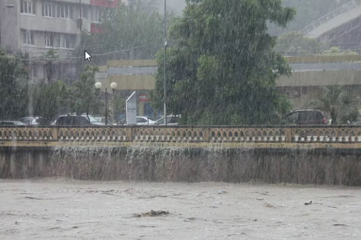 В Сочи ожидаются ливни с грозами и градом