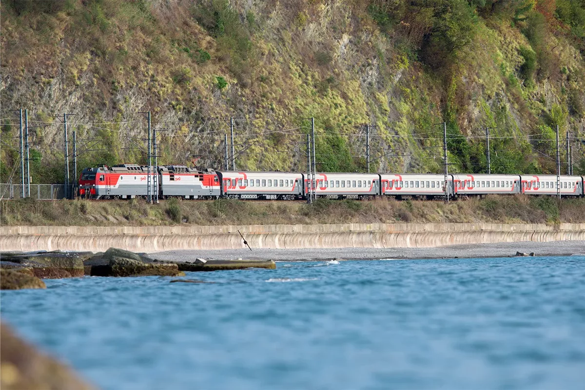 Сотню вагонов готовят для поездок жителей Омска на популярные курорты Краснодарского края