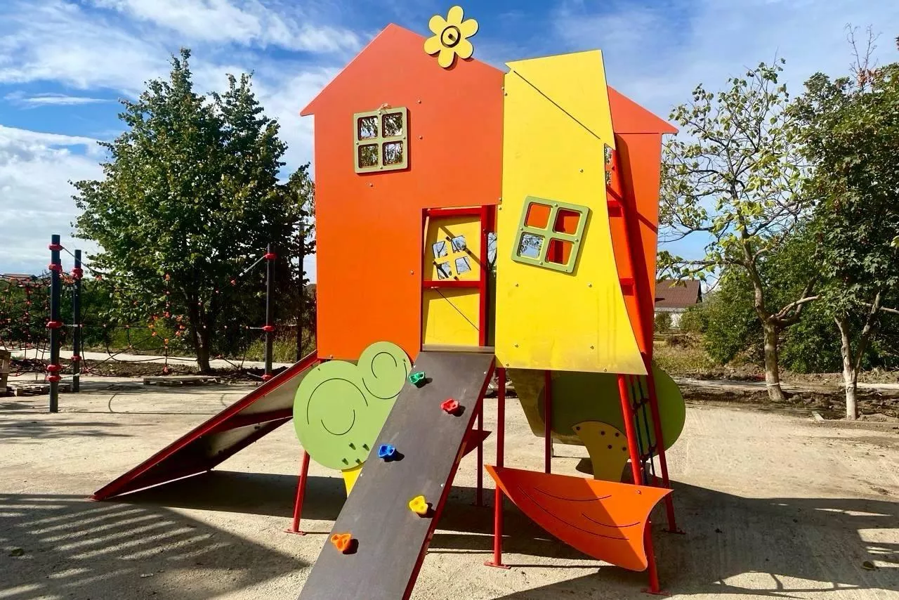 Благоустройство сквера завершают в Усть-Лабинске