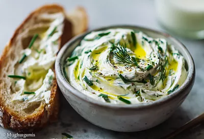 Домашний «крем-чиз» из замороженного кефира: честный разбор и простой способ