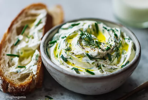 Домашний «крем-чиз» из замороженного кефира: честный разбор и простой способ