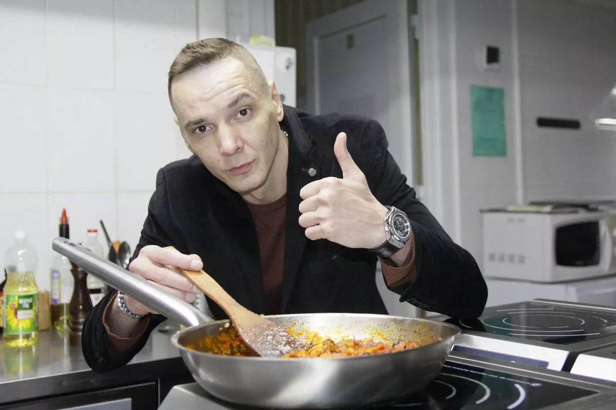 Сергей Семенов прямо сейчас проходит кастинг в шоу «Битва шефов». 