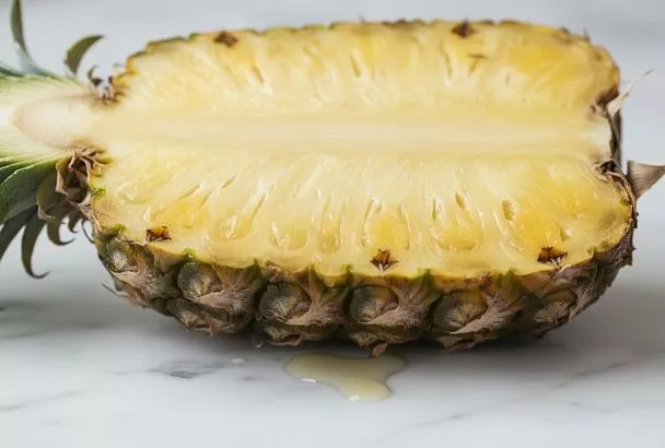 Диетологи развеяли мифы о жиросжигающих свойствах ананаса