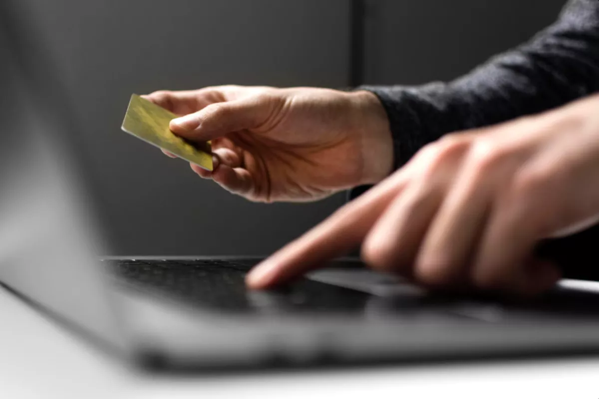 Сбербанк предупредил о кратно растущей угрозе хищений с помощью дипфейков