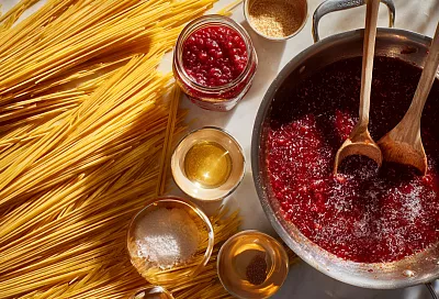 Спагетти алль’ассассина: «убийственно» вкусная паста с хрустом и дымком