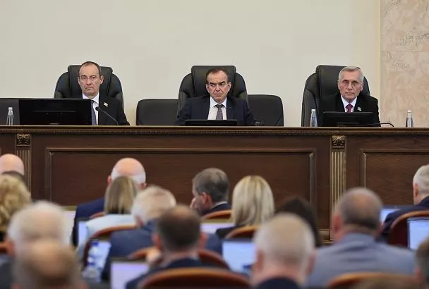 В Краснодарском крае расширили выплаты для многодетных семей и пострадавших от ЧС малоимущих граждан