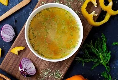  Бабушкин секрет: вот как исправляли пересоленный бульон 100 лет назад 