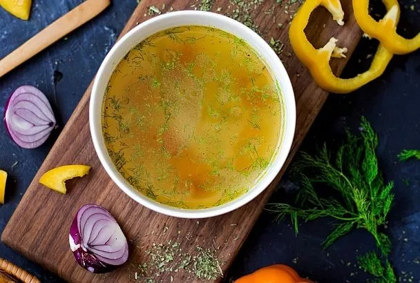  Бабушкин секрет: вот как исправляли пересоленный бульон 100 лет назад 