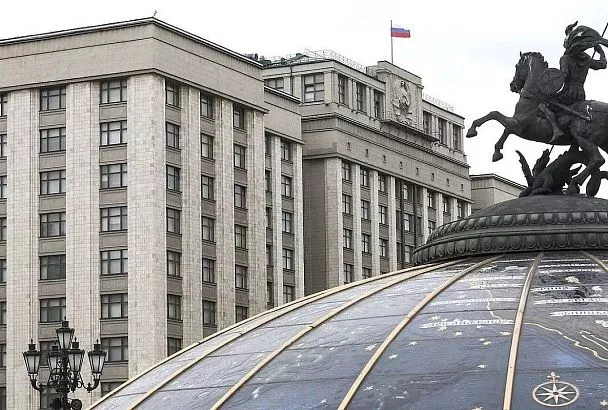 Индексация пенсий, повышение штрафов для автомобилистов и новая шкала налогообложения: какие законы вступают в силу в 2025 году 