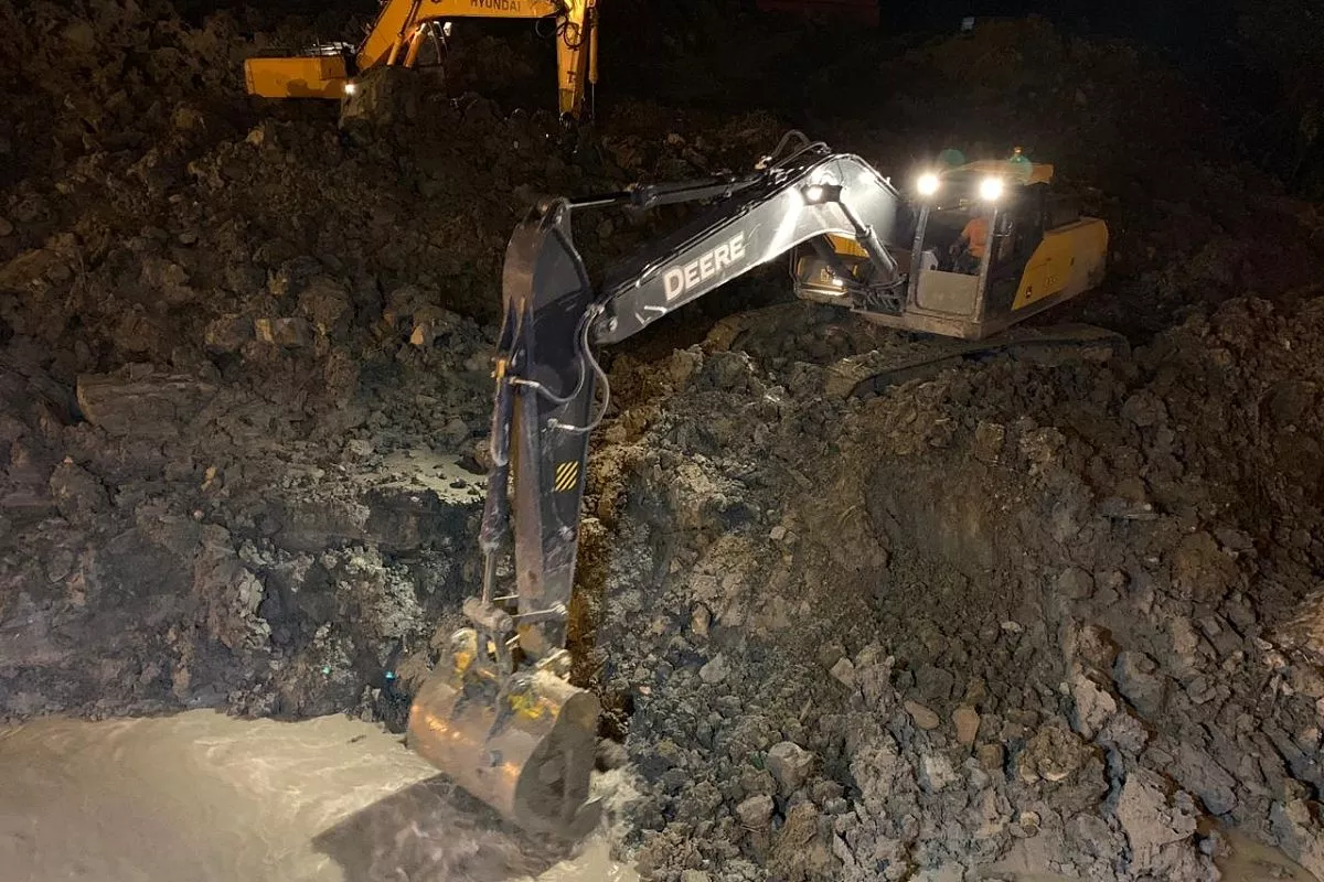 Работы ведутся круглосуточно Работы ведутся круглосуточно