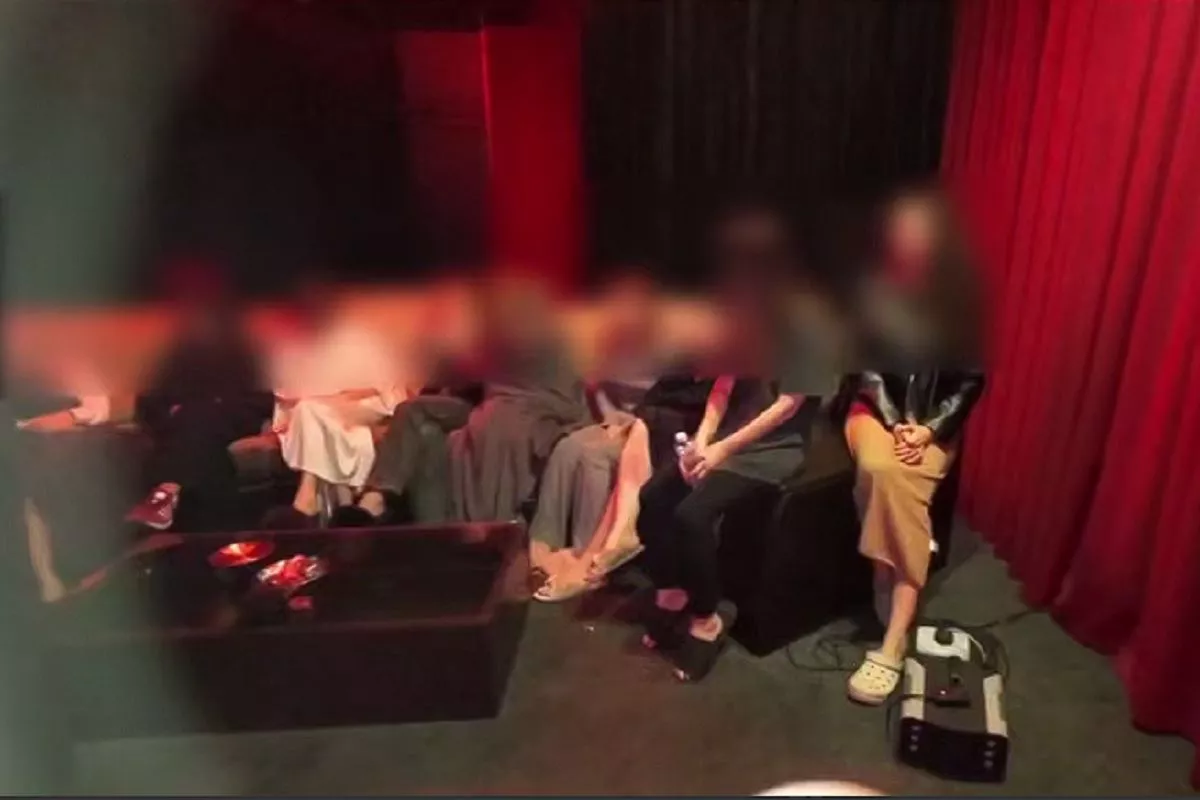 Супружеская пара организовала притоны с проститутками в массажных салонах Краснодара