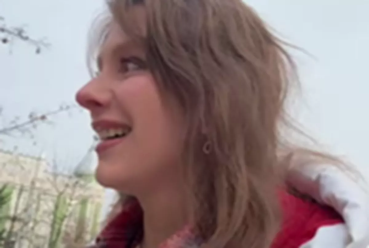 «Гуляю с чемоданом»: актриса Лиза Арзамасова призналась, что хорошо знает Краснодар