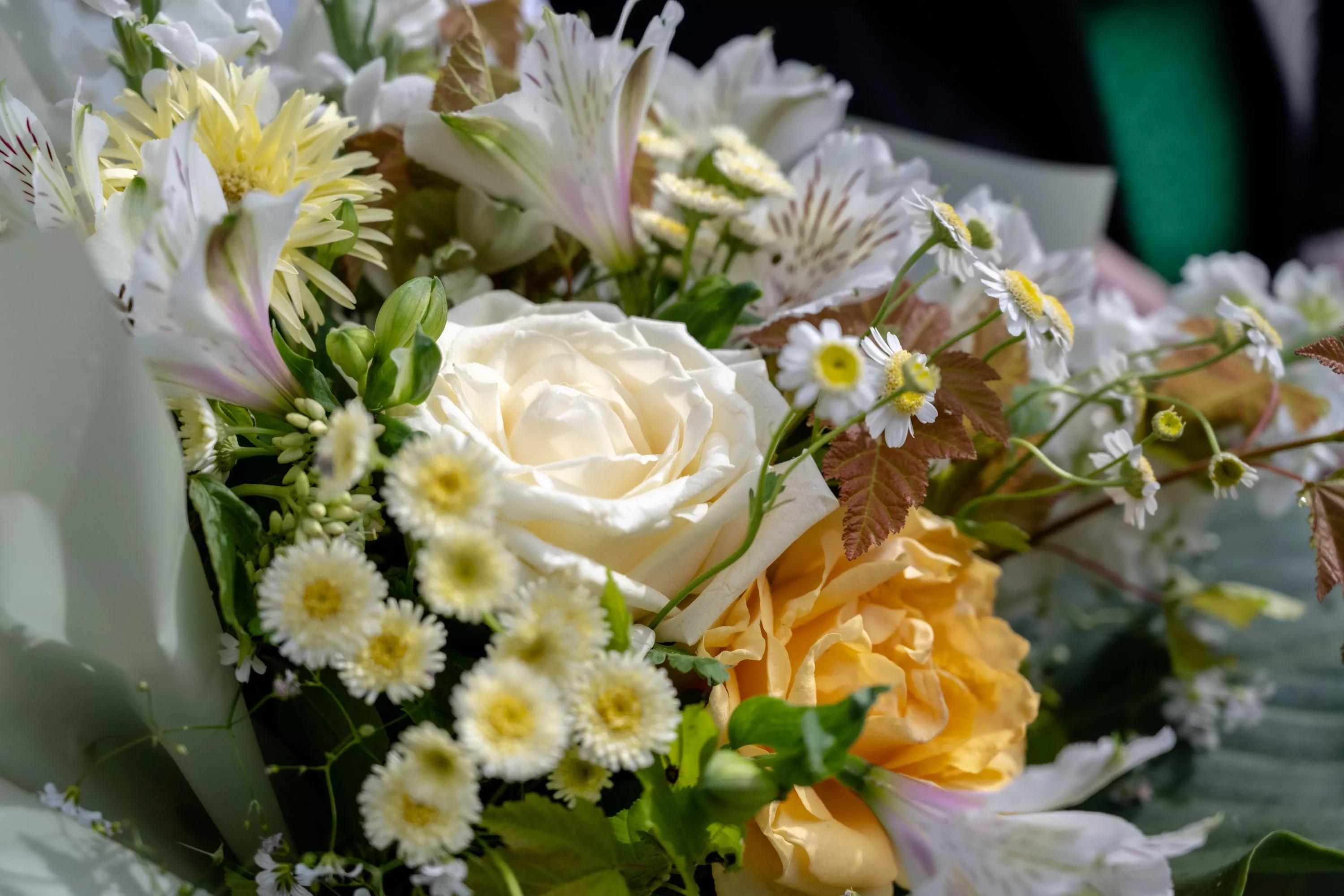 Краснодарский край возглавил список регионов с самыми дорогими букетами в августе