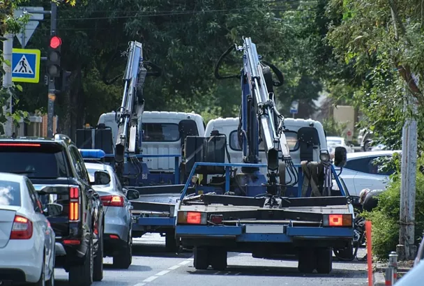 Более 32 тысяч машин увезли эвакуаторы с улиц Краснодара за два года