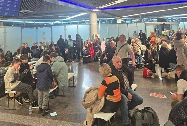 Пять летевших в Сочи самолетов ушли на запасной аэродром