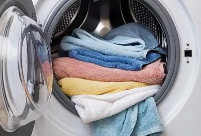 С чем смешать стиральный порошок для достижения эффекта отбеливания. С этой задачей отлично справится доступный продукт, который легко приобрести