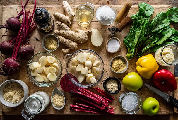 Пять домашних соусов из хрена: от классики до «хреновины» без варки