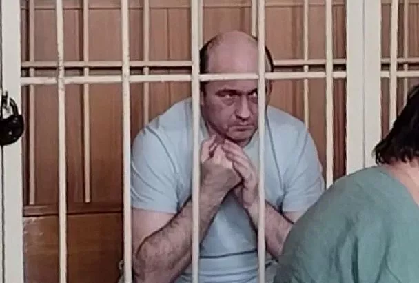 Били, ставили на колени, снимали одежду. Супруги получили условные сроки за истязание своих детей на Кубани