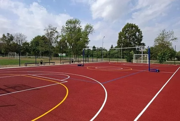 В станице Новобейсугской Выселковского района построили многофункциональную спортивную площадку