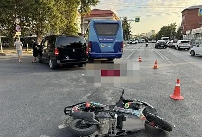 В Геленджике автобус насмерть сбил мопедиста