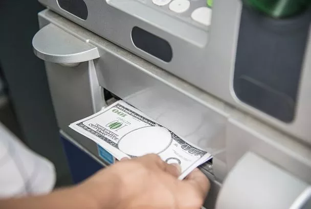 Вице-премьер Белоусов не стал скрывать, что ждет россиян, у которых есть валюта, в 2024 году