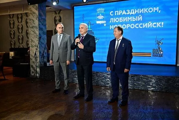 Подвиг героев-освободителей связывает народы и поколения