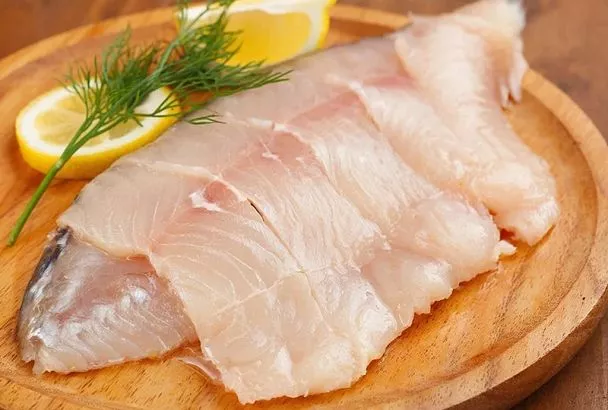 Заливаю скумбрию маринадом и через сутки готова супер нежная рыбка по-царски, вкуснее, чем лосось