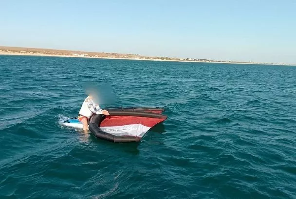 Унесенного в море виндсерфера спасли в Анапе