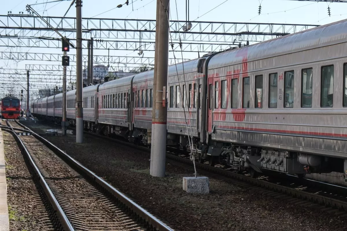 Движение поездов через ж/д станцию в Ростовской области восстановлено