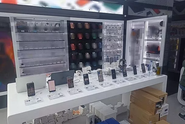 Таможенники изъяли из магазина в Геленджике незаконно ввезенную электронику на 6,4 млн рублей