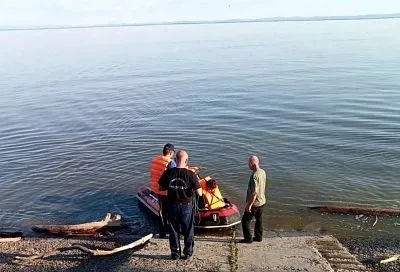 Спасатели помогли дрейфующему на Краснодарском водохранилище ребенку