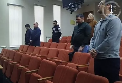 Полицейские получили сроки за избиение задержанного в Сочи