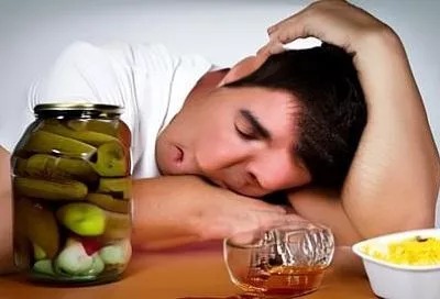 Похмелье после вечеринки больше не является проблемой: существует напиток, который возвращает к жизни быстрее, чем рассол