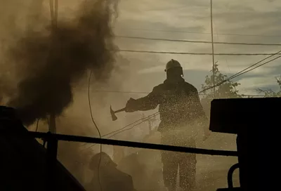 Пожар после падения обломков БПЛА на нефтебазе в промзоне Лабинска локализован