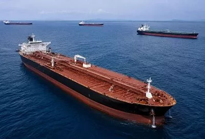 Иран обходит санкции: через Ормуз пошли миллионы баррелей нефти