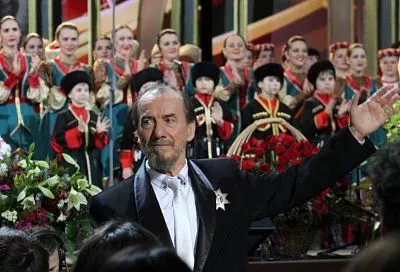 Народная мелодия жизни: руководитель Кубанского казачьего хора Виктор Захарченко отмечает день рождения