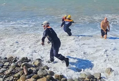 В Сочи спасли тонущего в море мужчину