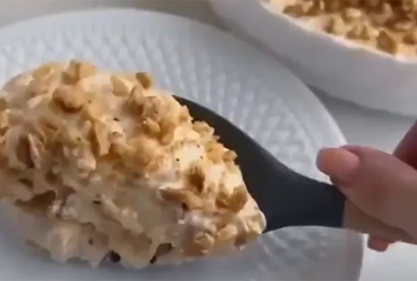 Господи, как вкусно! Теперь это самый любимый салат с курицей и ананасом: рецепт за 15 минут для занятых