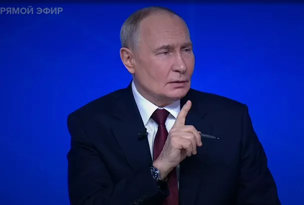 Путин заявил о невмешательстве в решения Банка России