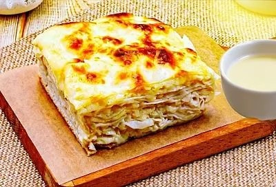 Ленивая  Ачма из лаваша. Для тех, кто обожает сыр и лаваш, не настроен на готовку. Блюдо готовится быстро и просто, а вкус порадует каждого.