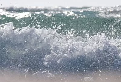 Трехметровые волны и шквалистый ветер: шторм обрушится на побережье Анапы и Темрюкского района