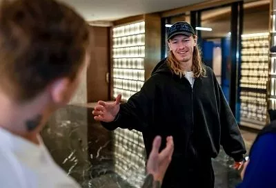 «Впервые за год пообщался с родителями вживую»: Матвей Сафонов поделился впечатлениями от приезда в Краснодар