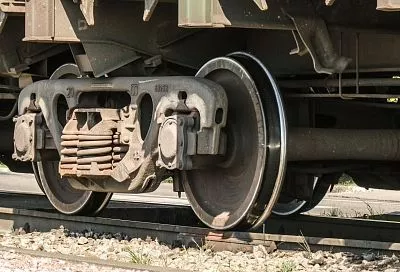 Женщина погибла под колесами грузового поезда в Краснодаре