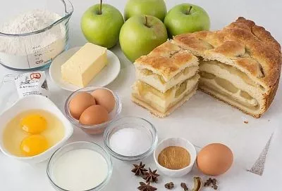 Ирландский яблочный пирог: перетёр муку с маслом — и хрустящая корочка, сочная начинка с пряностями