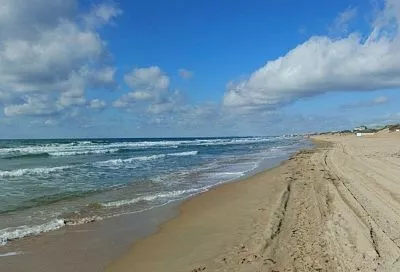 Новые выбросы мазута на пляжах Анапы и Темрюкского района не обнаружены