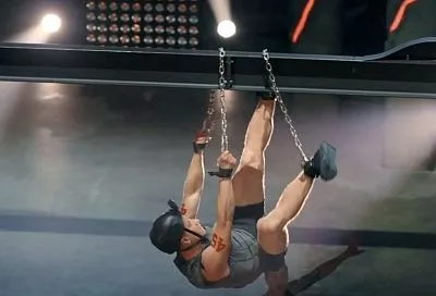 Кубанский бобслеист Зайцев справился с заданием в «Титанах» в шаге от возможного проигрыша