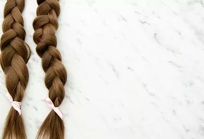 Эксперты рассказали, какие вредные привычки портят ваши волосы