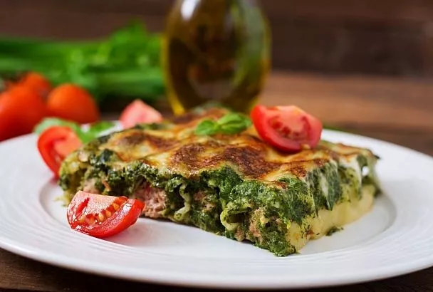 Никогда не надоест мне брокколи, если запекать ее с курицей и под сырной корочкой