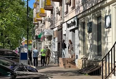 Краснодарцев с 17 сентября начнут уведомлять о необходимости замены вывесок