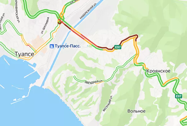 Автомобильная пробка сковала трассу под Туапсе